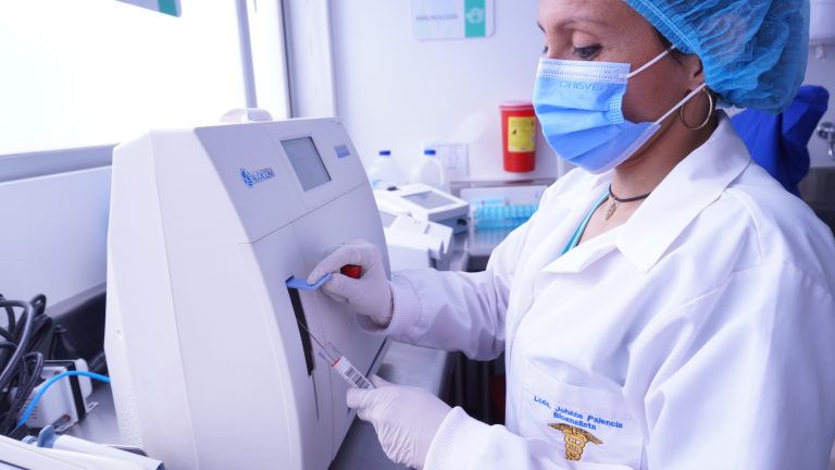Laboratorio Cuatro